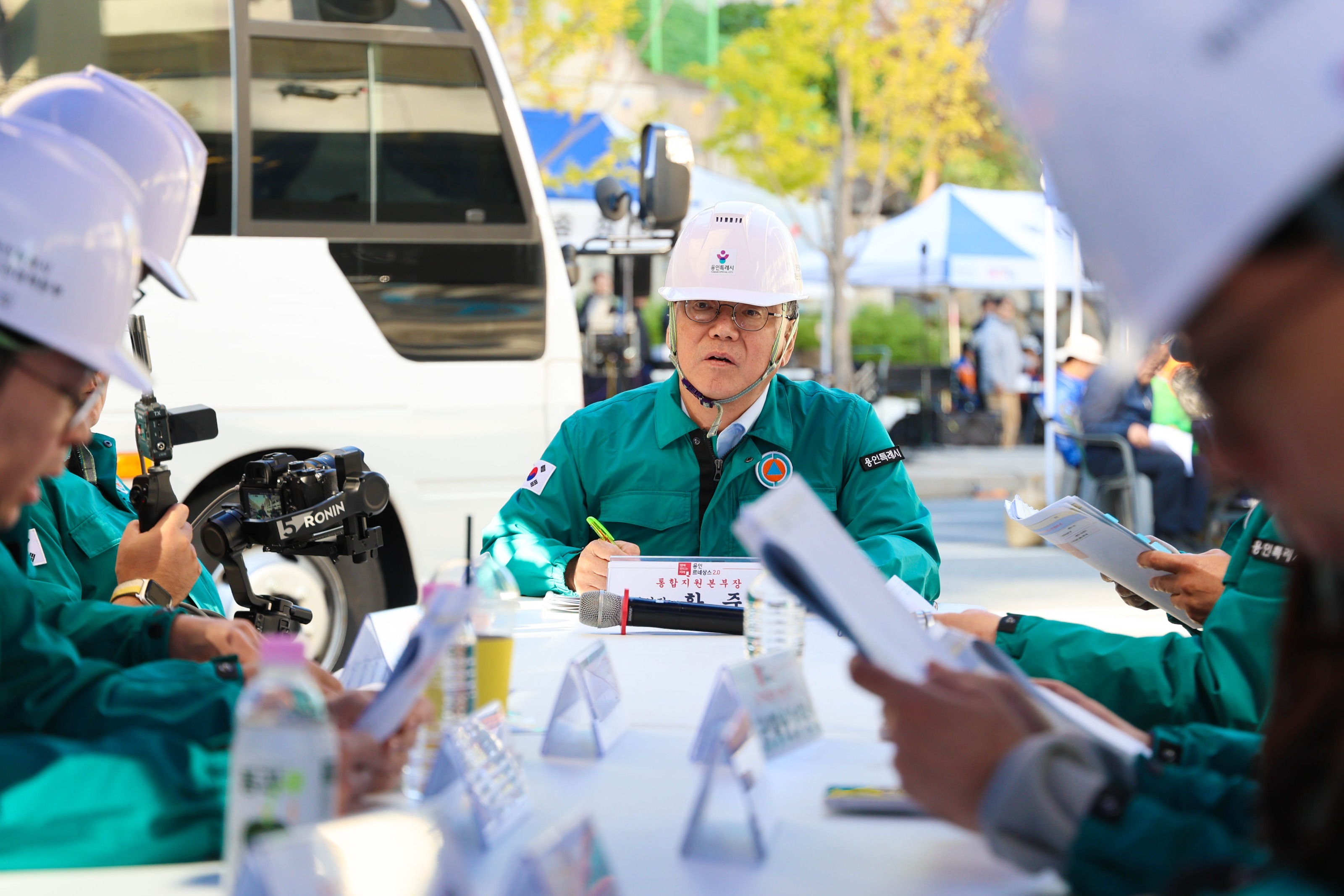 Yongin Second Vice Mayor Jun-ki Hwang oversees personnel at the site of the '2026 Disaster Response Safe Korea Drill' held at Yongin Mir Stadium