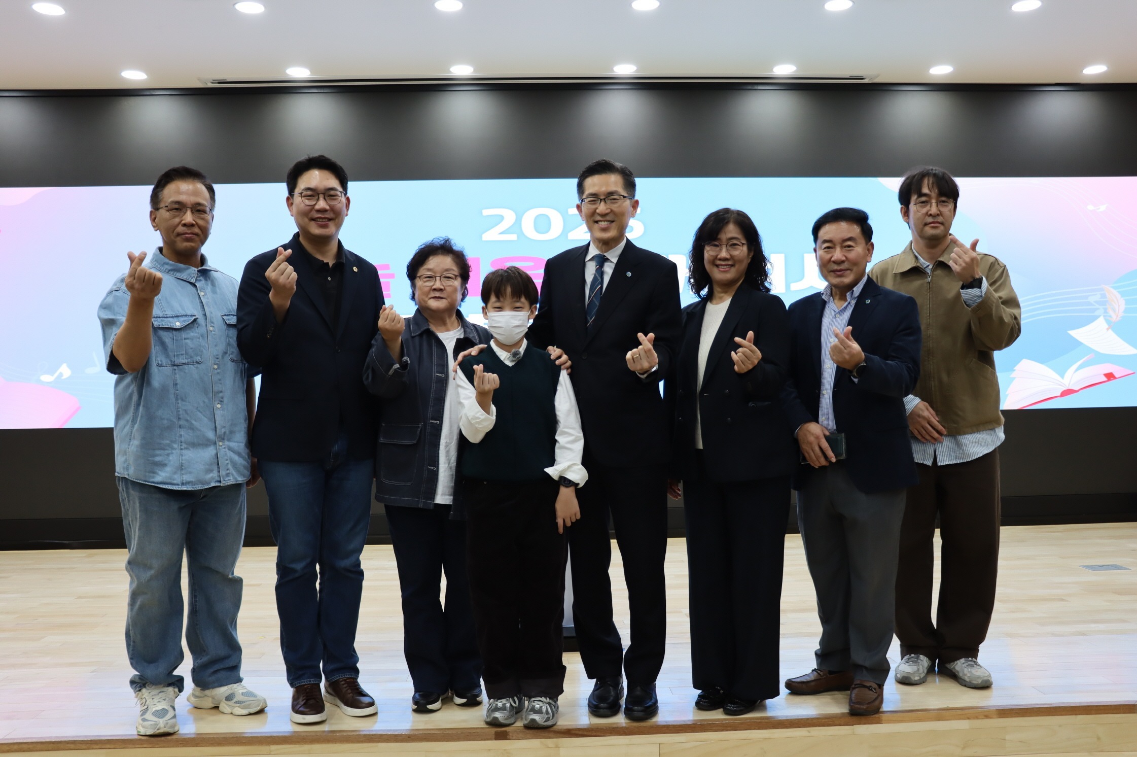 Đại biểu Tỉnh Mun Seung-ho tham gia Buổi Hòa nhạc Chữa lành cho bệnh nhân hiếm gặp và gia đình được tổ chức tại Hội trường đại hội Quốc hội Tỉnh Gyeonggi. /Quốc hội Tỉnh Gyeonggi